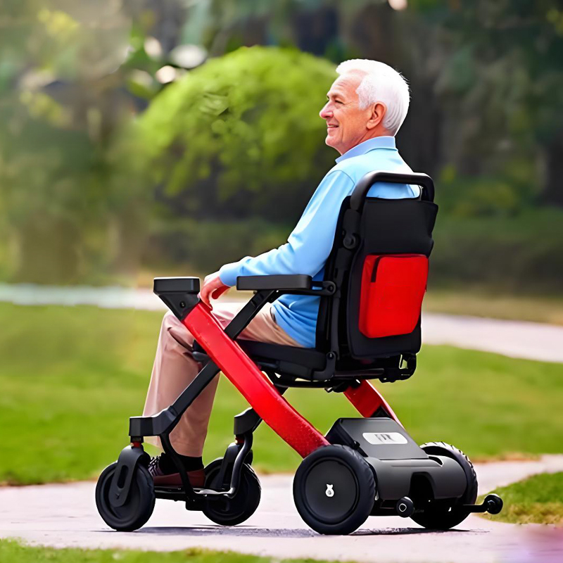 Lightweight folding electric wheelchair